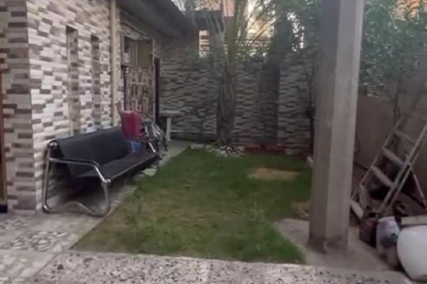 بيت للبيع